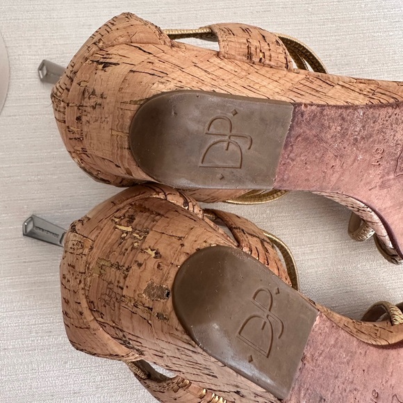 Donald J. Pliner Dexi Gold Cork Strappy Rear Zip Wedge Sandals Women’s 8M - Picture 14 of 15
